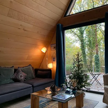 Les Trigones Du Causse - Maison Insolite Avec Acces Piscine Libre Independant Casa vacanze *