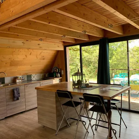 Les Trigones Du Causse - Maison Insolite Avec Acces Piscine Libre Independant *