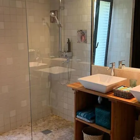 Les Trigones Du Causse - Maison Insolite Avec Acces Piscine Libre Independant Casa vacanze *
