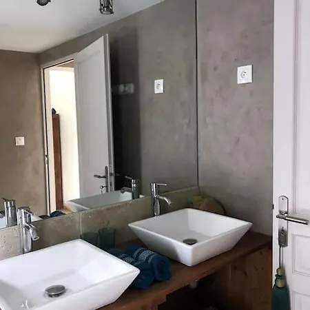 Casa vacanze Les Trigones Du Causse - Maison Insolite Avec Acces Piscine Libre Independant Saint-Martin-Labouval