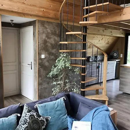 Les Trigones Du Causse - Maison Insolite Avec Acces Piscine Libre Independant Casa vacanze *