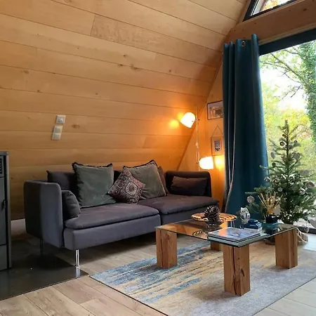 Les Trigones Du Causse - Maison Insolite Avec Acces Piscine Libre Independant Casa vacanze *