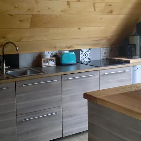Les Trigones Du Causse - Maison Insolite Avec Acces Piscine Libre Independant Casa vacanze *