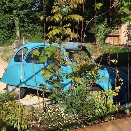 Les Trigones Du Causse - Maison Insolite Avec Acces Piscine Libre Independant Casa vacanze *