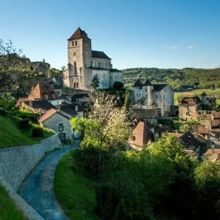 Les Trigones Du Causse - Maison Insolite Avec Acces Piscine Libre Independant Casa vacanze *