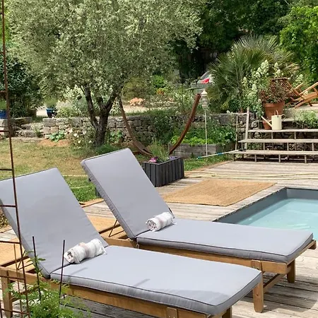 Les Trigones Du Causse - Maison Insolite Avec Acces Piscine Libre Independant *